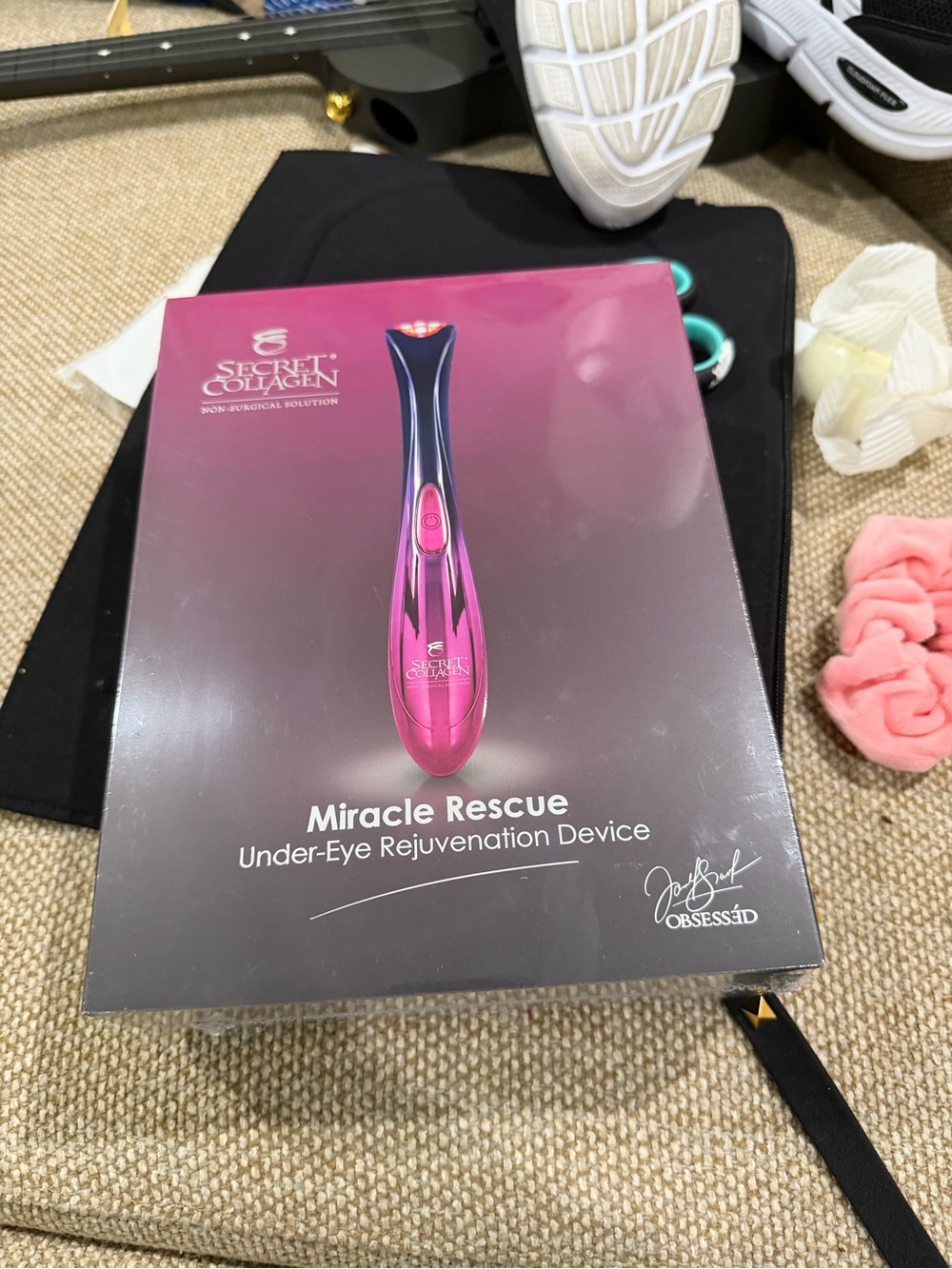 Miracle Rescue Under-Eye Rejuvenation Device - Pink